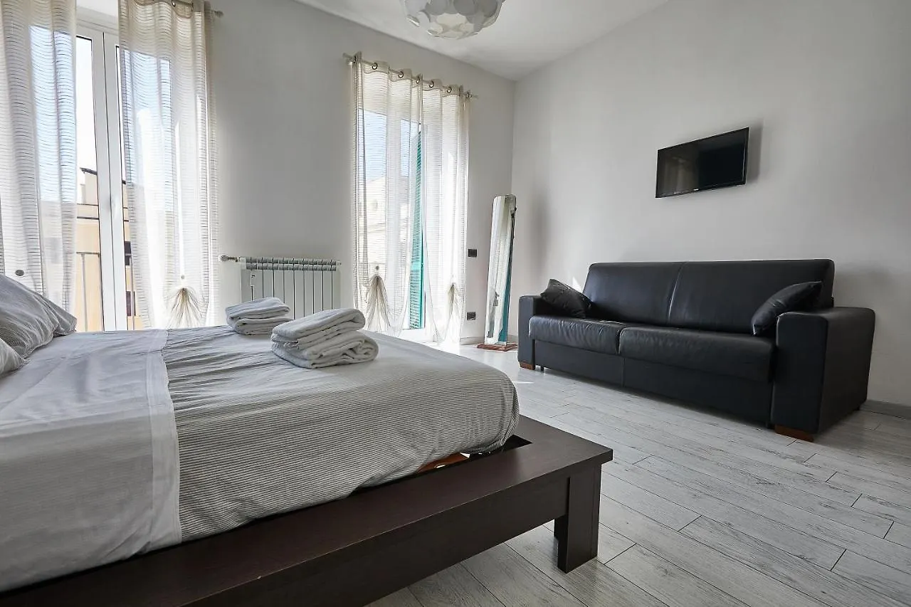 Apartment In Front Of St Peter'S Square And Vatican Museums - Mypad In Rome