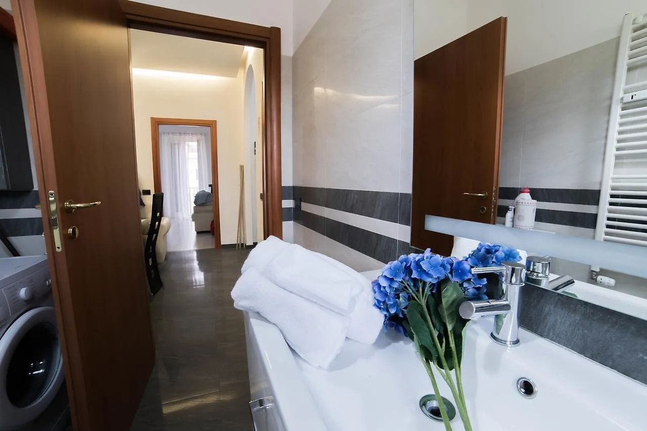 Apartment In Front Of St Peter'S Square And Vatican Museums - Mypad In Rome