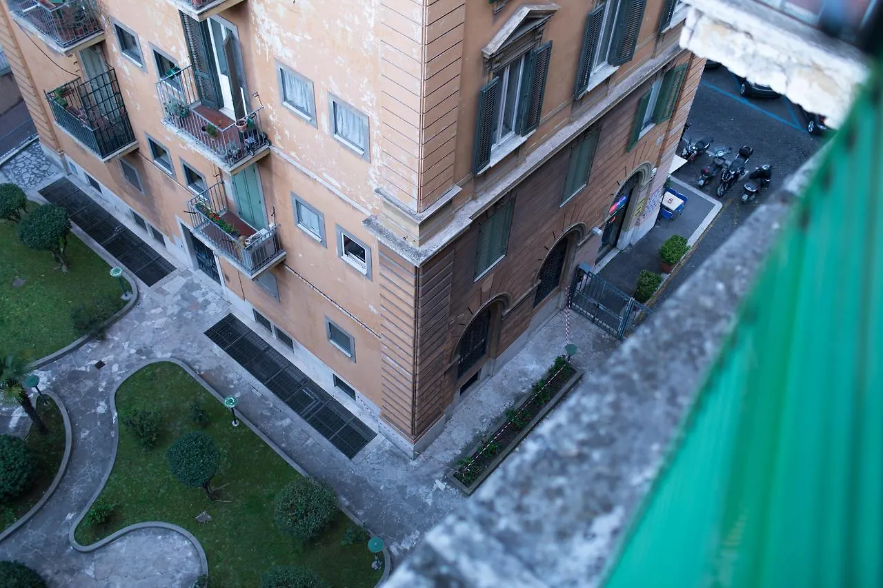 Apartment In Front Of St Peter'S Square And Vatican Museums - Mypad In Rome