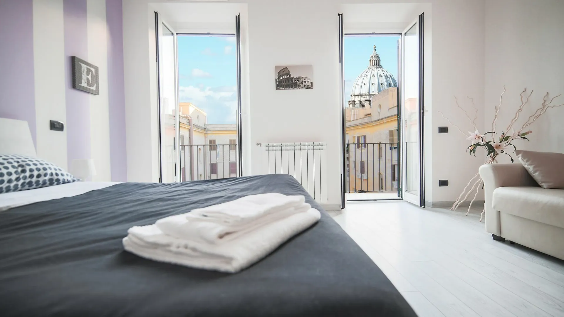 Apartment In Front Of St Peter'S Square And Vatican Museums - Mypad In Rome